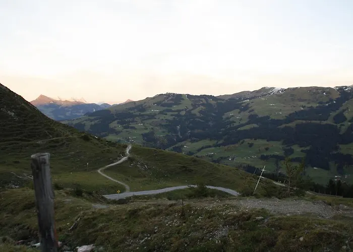 شقة Almapartment Skiwiege - Ski-in - Ski-out Only كيرشبرغ ان تيرول